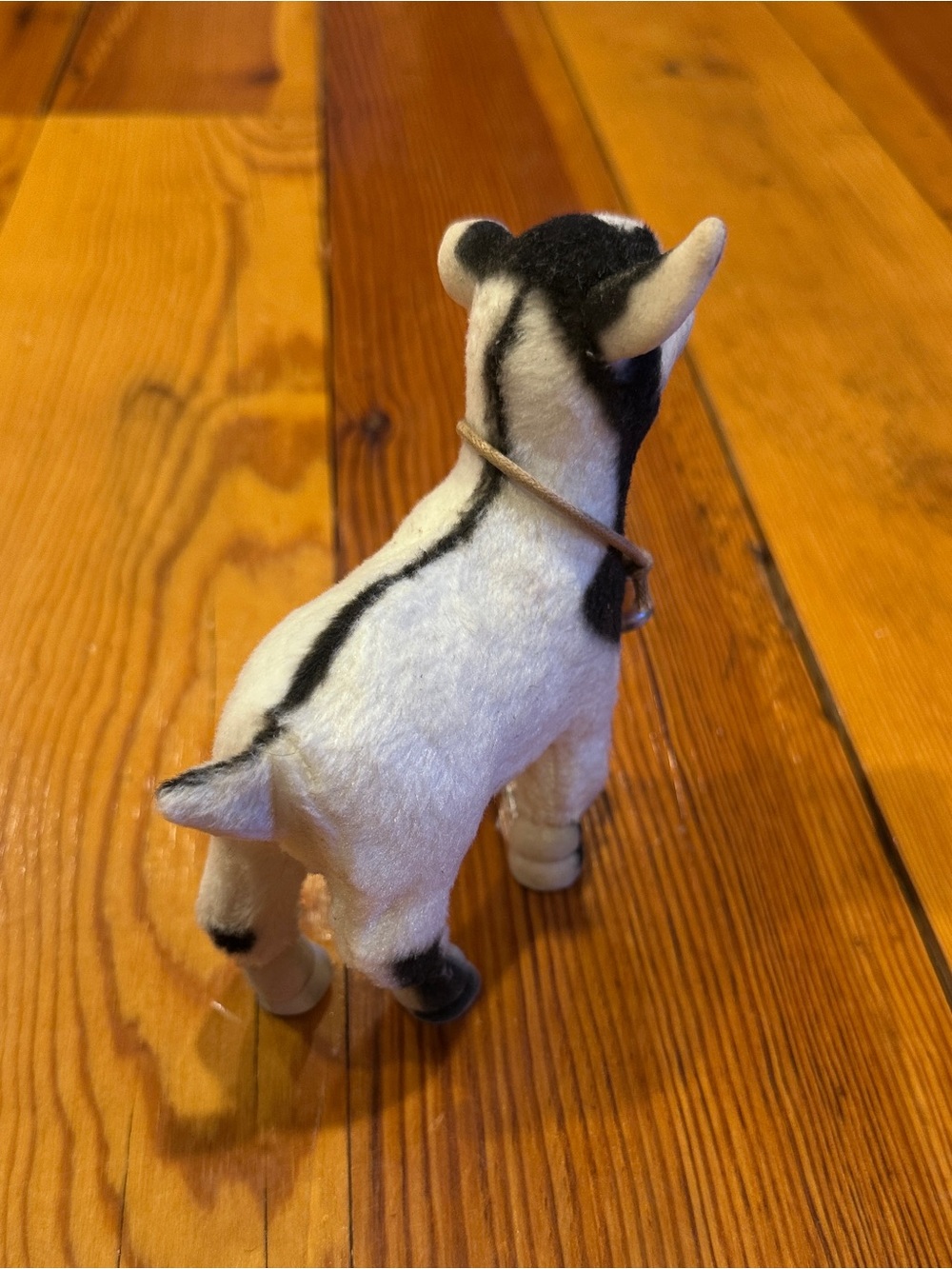 American Girl Doll Sombrita the Baby Goat - Picture 3 of 3